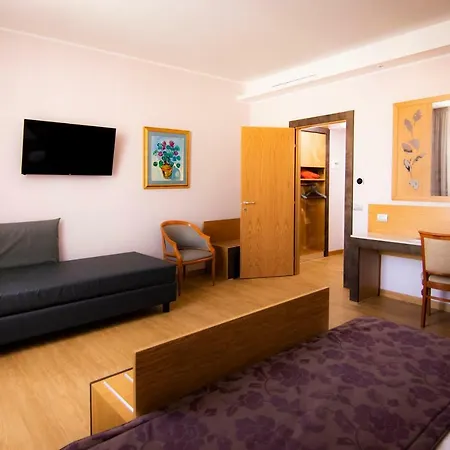 Hotel Vibe Nazionale Rome