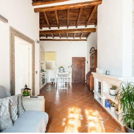 Apartment Holidays In Trastevere