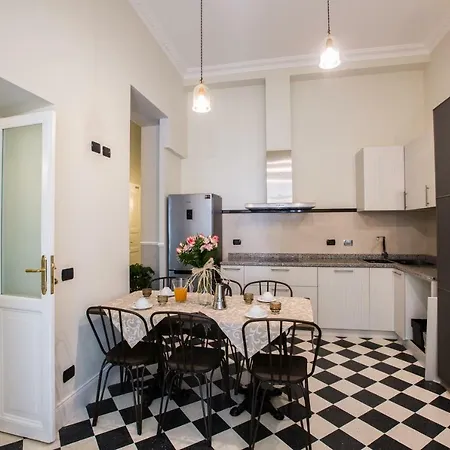 Art Nouveau Colosseo Bed & Breakfast Roma