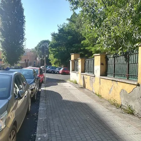 Holiday Home Roma Apartment