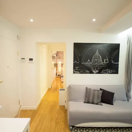 Via Del Corso Apartment Rom