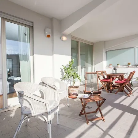 Boutique Domus River Terrace *