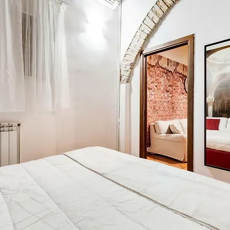 Loveromeapartments Campo De Fiori, Vatican Rome