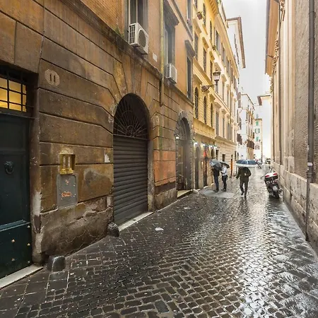 Pantheon Romantic Loft Apartment Rome