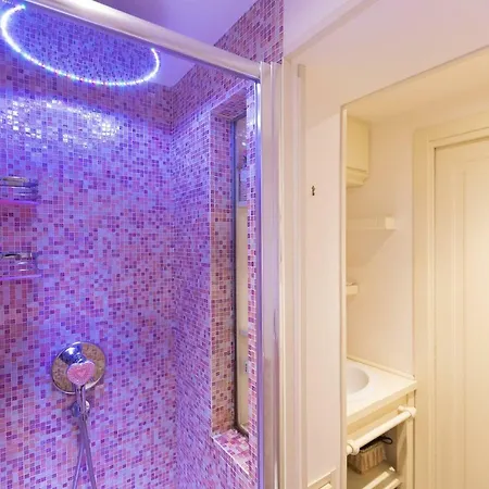 Pantheon Romantic Loft Apartament *