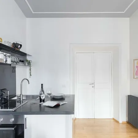 Mami's Monti Apartment *