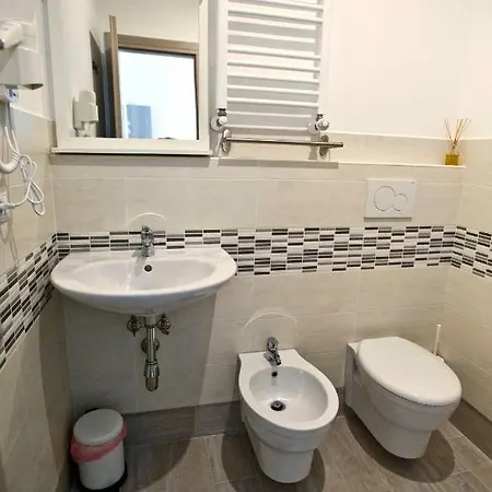 Bed and Breakfast Fellini 3*