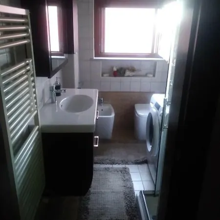 Apartment Rosso Frida *