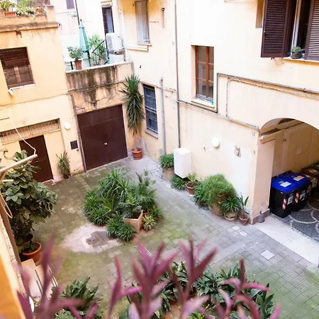Sunny Apartment Rome