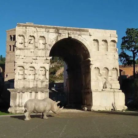 Casa Con Giardino San Giovanni Rome