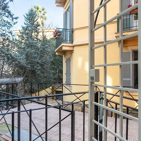 Liberty House Apartment *