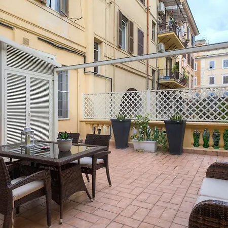 La Terrazza A San Pietro Homestay *