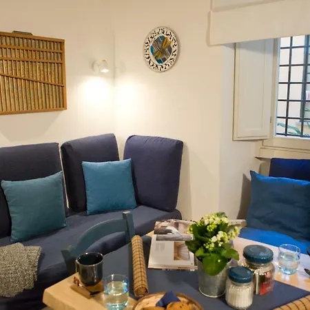 Private Modern Paolina Center