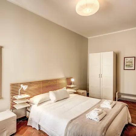 Apartment Appartamento Via Del Monte Della Farina Rome