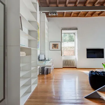 Loft In Trastevere Apartment