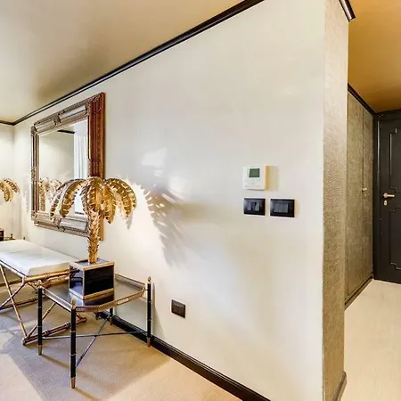 Luxurious Loft Facing The Pantheon Holiday home *