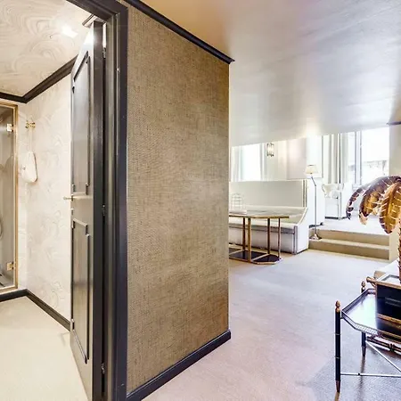 Luxurious Loft Facing The Pantheon Holiday home