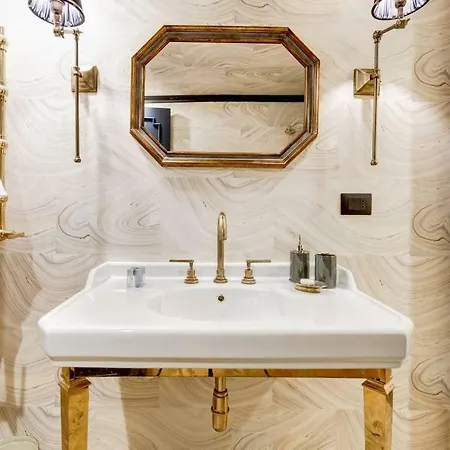 Luxurious Loft Facing The Pantheon Vakantiehuis