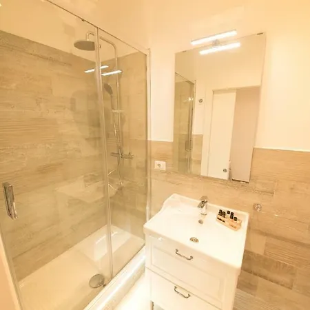 Beplace Aventino 2*