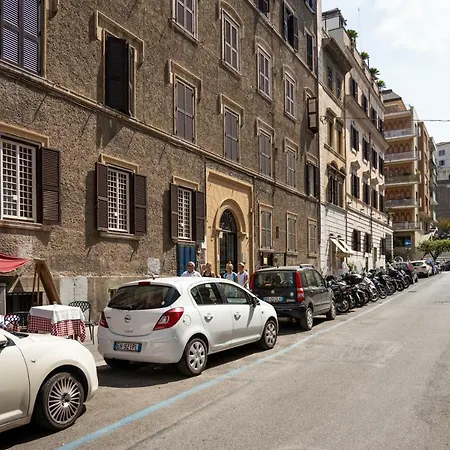 Museum - Finestra Sui Musei Vaticani Bed & Breakfast