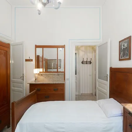 Apartment Nizza Bourgeois Family Rome