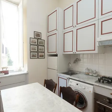 Apartment Nizza Bourgeois Family Rome