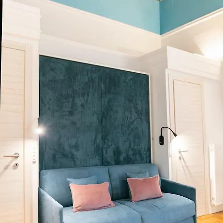 Hadrianus Temple - The Venue Collection Guest house Rome