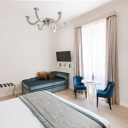 Konukevi Rhea Silvia Luxury Navona Roma