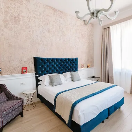 Rhea Silvia Luxury Navona