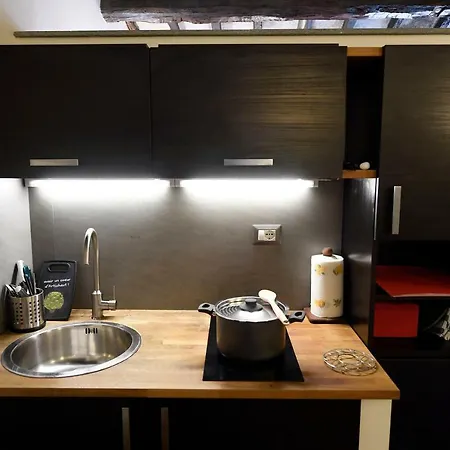 - Campo De' Fiori Apartment *