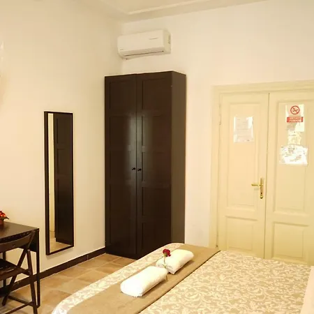 Hosting Flats