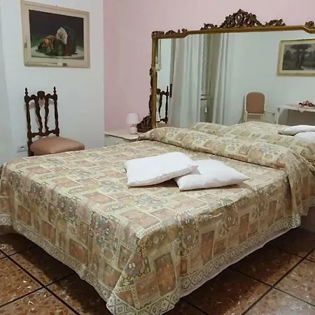 La Casa Di Chiara * Rome