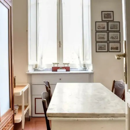 Nizza Bourgeois Family * Rome
