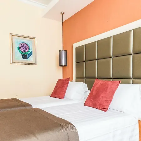 Vibe Nazionale Hotel 3*