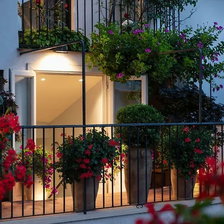 Alpi Hotel