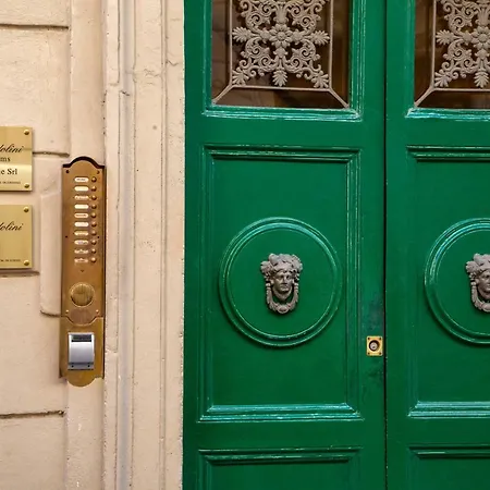 Konukevi Residenza Canova Tadolini - 4*