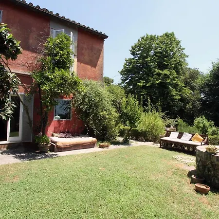Writers' Country House *