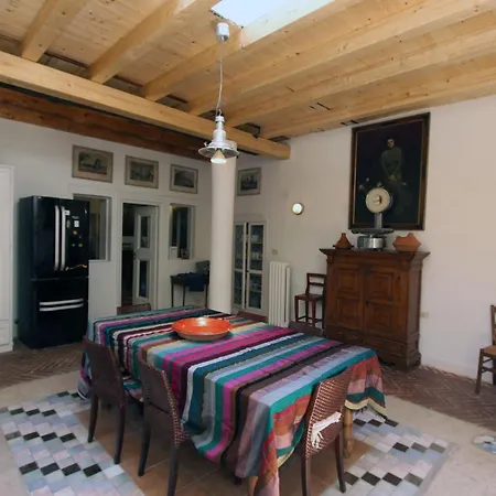 Villa Writers' Country House *