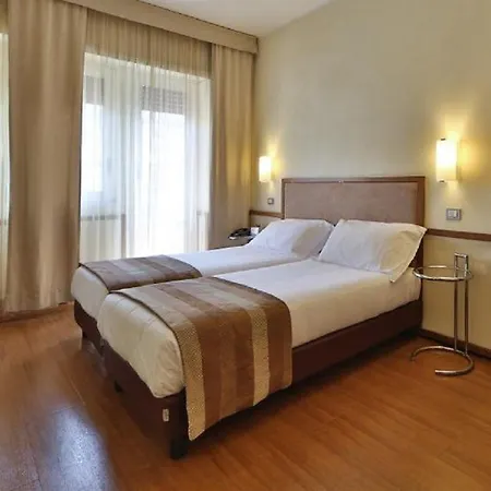 Western Piccadilly Hotel