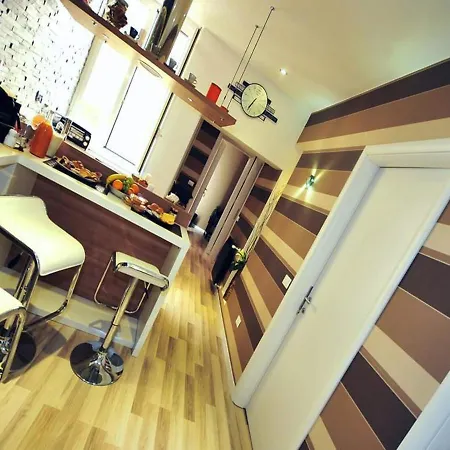 Living Bed & Breakfast 2*