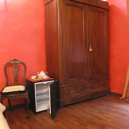 Salaria Luxury