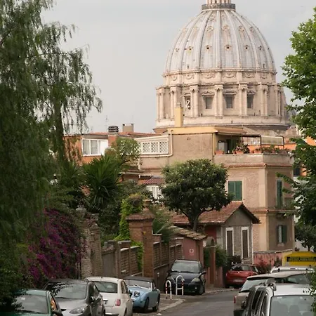 Vaticanhouse Rome