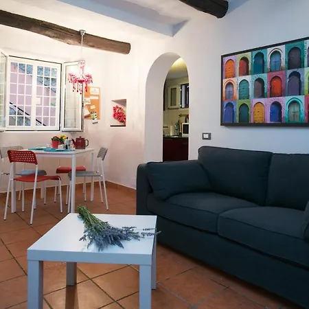 Vaticanhouse