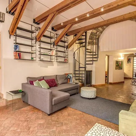 Trastevere Hyperloft & Garden Apartment Rome