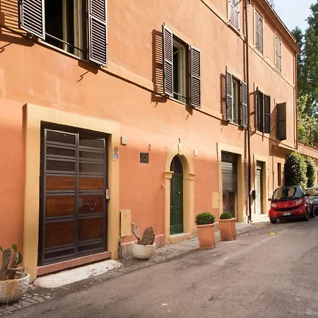 Trastevere Hyperloft & Garden Apartment *