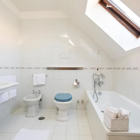 Apartment Anagnino White *