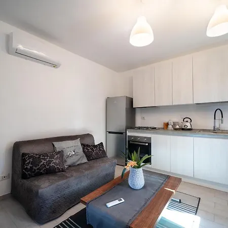 Vic Pigneto, Luxury House Terrace Apartment *