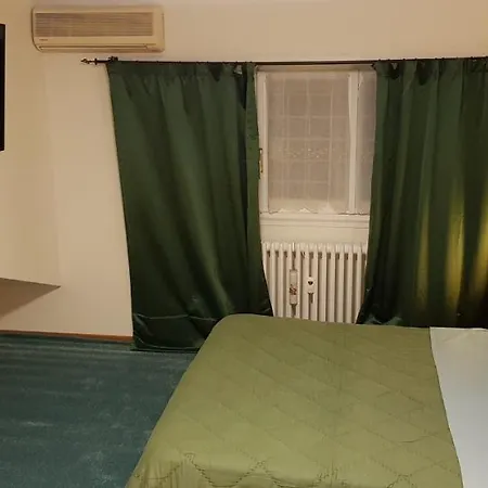 Superattico Con Vista Sul Centro E I Colli Albani Rome