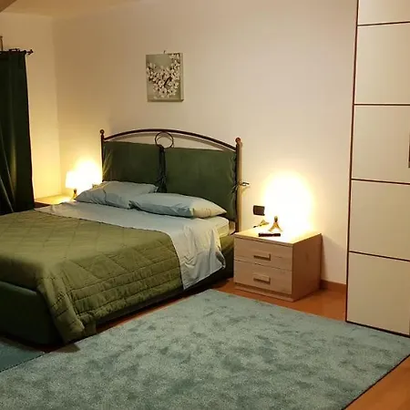 Superattico Con Vista Sul Centro E I Colli Albani Rome