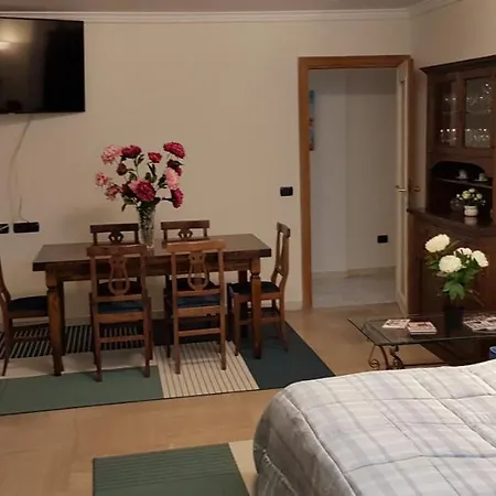 Superattico Con Vista Sul Centro E I Colli Albani Apartment
